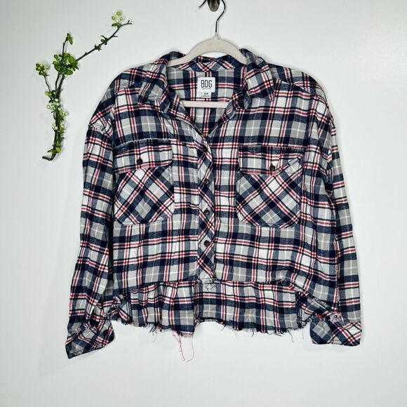 BDG Urban Outfitters Gray Red White Blue Flannel Plaid Crop Oversized Shirt Butt - Picture 1 of 11